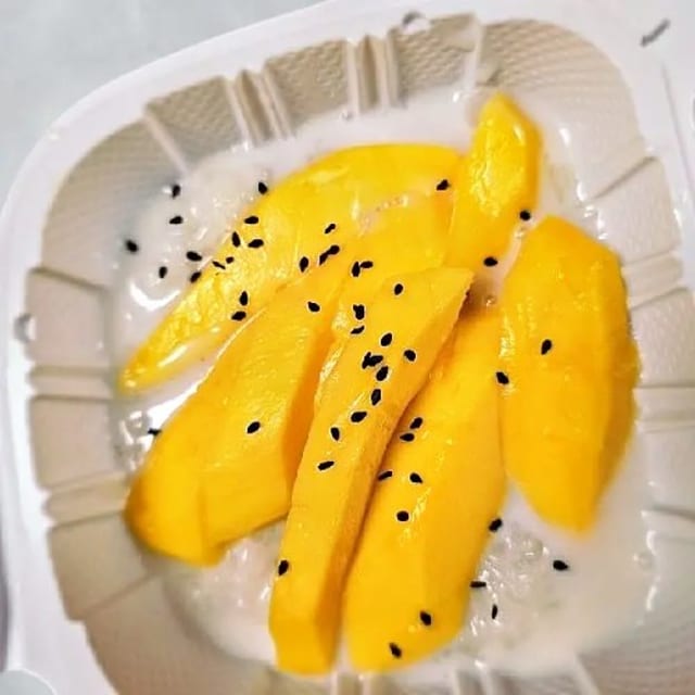 Mango with Sweet Sticky Rice.